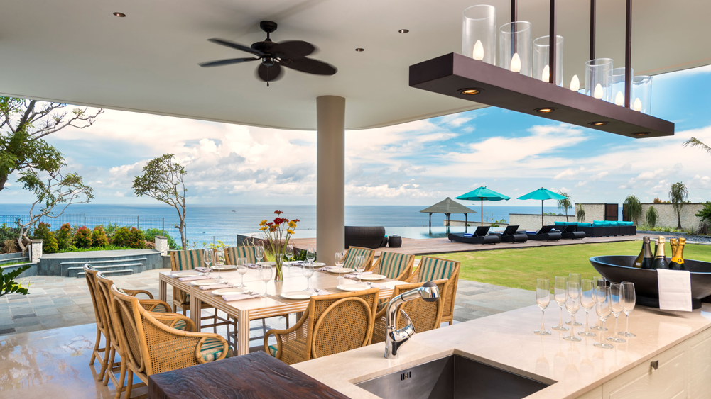 Pandawa Cliff Estate - The Pala - Outside dining and bar area